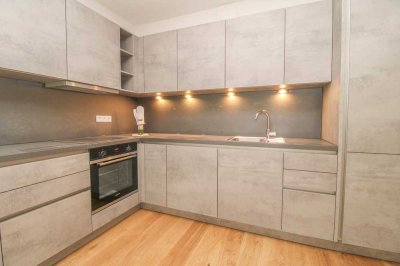 TAUFKIRCHEN: Moderne 3-Zimmer-Wohnung mit Einbauküche!