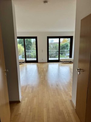 Moderne großzügige 101 qm Wohnung mit großem Balkon am Uhlenhorst