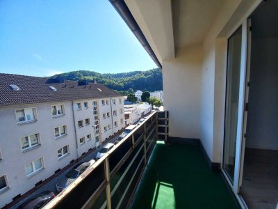 3 Zimmer mit Tageslichtbad und Balkon