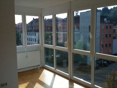 Top-Wohnung zum 1.05. ; Leistenstr. 22, unterhalb Marienfestung mit schönem Blick