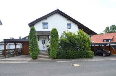 SU-Kaldauen: Freistehendes Wohnhaus mit Garage + 2 Carports in ruhiger Seitenstraße