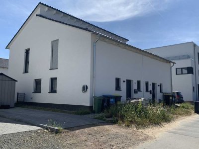 Schönes, neuwertiges Doppelhaus mit 5 Zimmern in Braunschweig-Rautheim