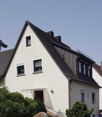 gemütliche Wohnung in 2 Familienwohnhaus