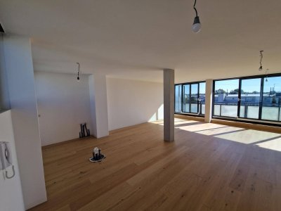 !!!! OPEN HOUSE 16.11.24 11- 13 UHR !!!! Dachgeschoss Loft-Studio mit 71.59 m2-nah zur U2 Donauspital-Erstbezug nach Sanierung - Süd-Terrasse mit Fernblick