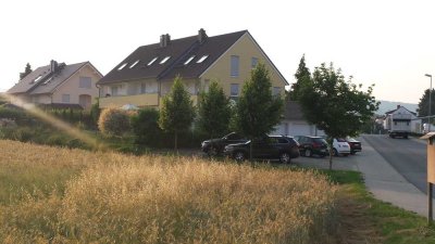 Rheihenmittelhaus mit Garten und einem wunderschönen Ausblick