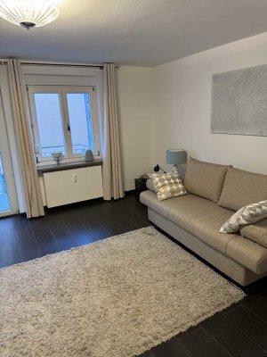 Schöne 1-Zimmer-Wohnung mit Balkon und EBK in München