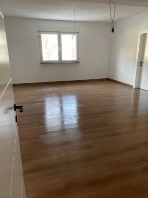 Schlüsselfertig einziehen: Exklusive barrierefreie 3-Zimmer Wohnung