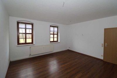 2-Zimmerwohnung mit Einbauküche und PKW-Stellplatz