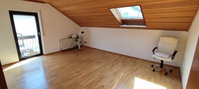 Schöne 3-Zimmer-Wohnung - Vollrenoviert