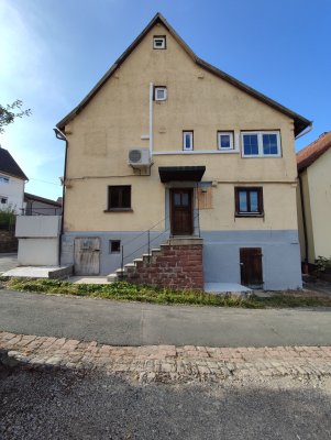 Frisch renoviertes Haus in Götzingen zur Miete