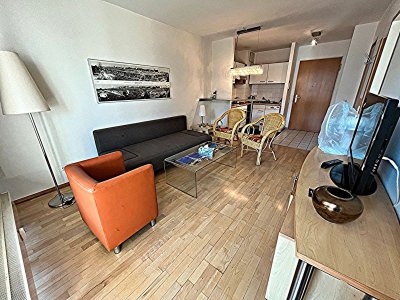 Nahe Checkpoint Charlie - Charmante 2-Zimmer-Wohnung im 3. Stock