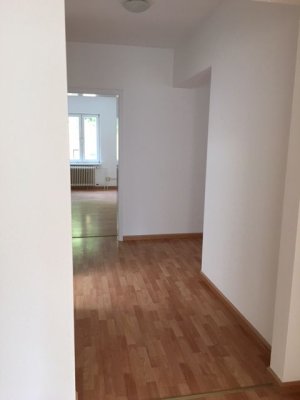 Renovierte 3 - Zimmer Wohnung mit Balkon!