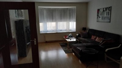 Gut geschnittene 2-Zimmer Wohnung im 1. OG eines gepflegten 6 Familienhaus.