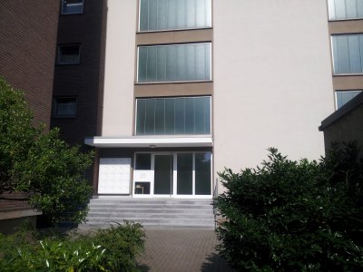 Erstbezug nach Sanierung:Seniorenfreundliche 2 Z-Wohnung m Balkon