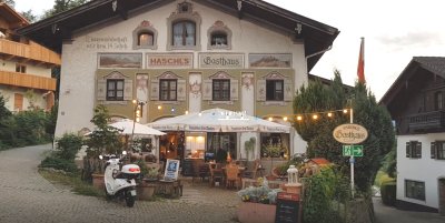 Neubeuern am historischen Marktplatz * 2-Zi. im Baudenkmal