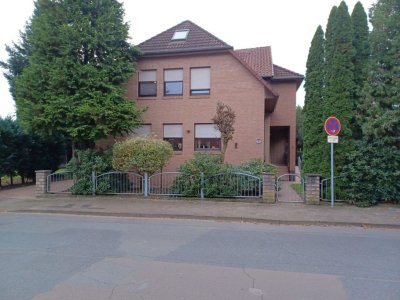 Gepflegtes Wohnhaus auf attraktiven Eckgrundstück