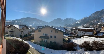 Helle 3-Zimmer Wohnung - Wintergarten mit Panoramablick inkl. Carport