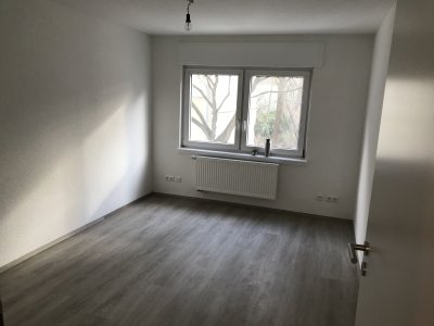 Zentrumsnahe moderne 1-Zimmer-Wohnung mit separater großer Küche in KA-Südstadt, Nähe KIT