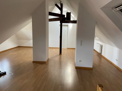 Altbau-Maisonette FFM-Bornheim Mitte