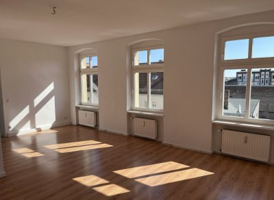 Nachmieter für sonnige 2-Zimmer Wohnung in Top-Lage gesucht!