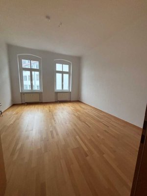 zentral gelegene, sehr geräumige 2-Raumwohnung in  in Fürstenwalde (Spree)