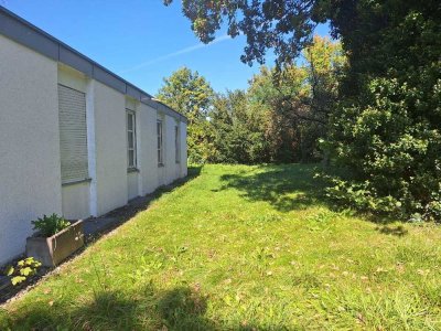 Bungalow zum Sanieren, Alternativ Neubau auf schönem, ruhig gelegenen Grundstück