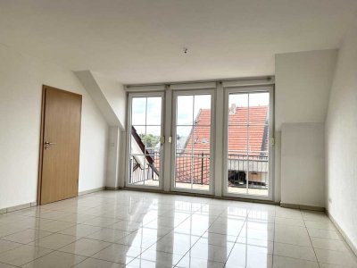 Helle Mietwohnung 3 Zimmer Küche Bad Rüdesheim 55593 Dachgeschoss mit Balkon