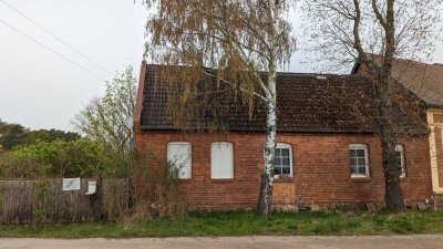 Ruinöses Einfamilienhaus in Cobbel; 2.285 m²; Orientierungspreis 5.300 €; Einzelheiten siehe Exposee