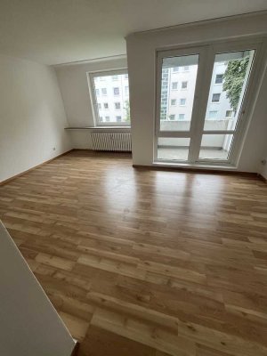 gepflegte 4-Zimmerwohnung mit Balkon!