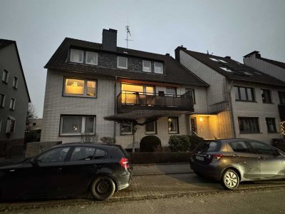 Ansprechende 5,5-Zimmer-Hochparterre-Wohnung mit Balkon in Essen