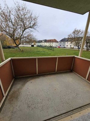 Ruhige und helle 3-Zimmer-Wohnung mit Balkon und Gartenblick