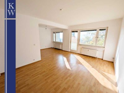 *** TRAUMHAFTER WEITBLICK ** 4 ZIMMER-ETW *** KFZ-TG-STELLPLATZ ** EBK ** GEORGENBORN ***