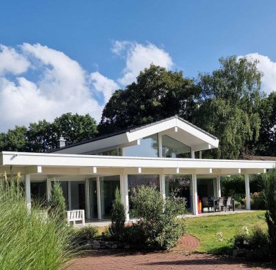 Ein Haus voller Licht und Wärme mit paradiesischen Ausblick