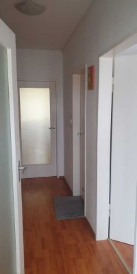 Exklusive, gepflegte 4-Zimmer-Wohnung mit Balkon in Eschborn