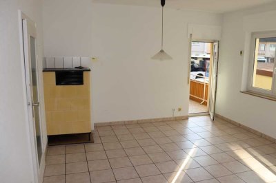 Kapitalanlage oder Eigennutzung! 3-Zimmer-Wohnung mit eigener Garage, Balkon und Keller in LB-Ost