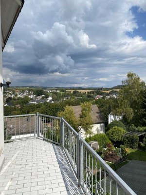 Schöne Maisonette-Wohnung in Hennef mit Balkon und Panoramablick