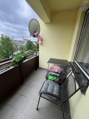 2 Zimmer Wohnung mit Balkon.