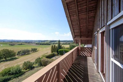 ÖKOLOGISCH NACHHALTIGES HOLZHAUS MIT VIEL PLATZ  IN UNVERBAUBARER AUSSICHTSLAGE