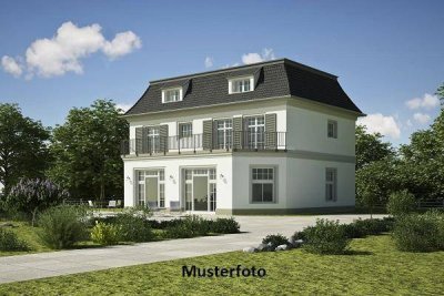 Modernes Einfamilienhaus mit Terrasse