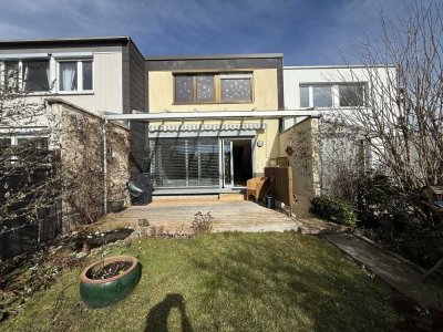 Tolles Einfamilienhaus mit Garten und Garage im Wohngebiet Mittelrain