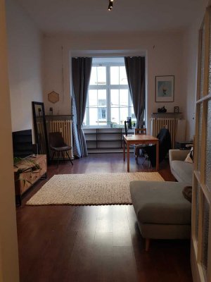 Düsseldorf CITY - ALTBAU - HOHE DECKEN - 2 Zimmer + Wohnküche - Balkon - Tageslichtbad