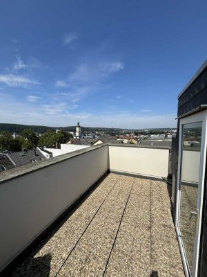 ++ frisch sanierte hochwertig ausgestattete 3 Zimmerwohnung mit Terrasse über den Dächern Geras ++