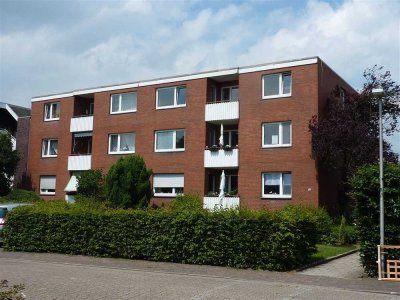 Große Wohnung im 1.OG mit Balkon