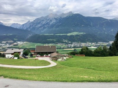 Sehr schöne 3 Zimmerwohnung mit Garten und Terrasse am Arzberg zu mieten