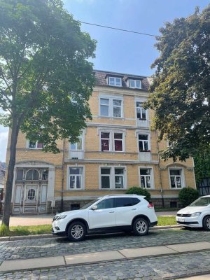 Schöne 4 Raum Wohnung mit Balkon