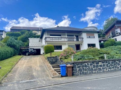 Einfamilienhaus mit Einliegerwohnung in begehrter Lage von Nauborn!