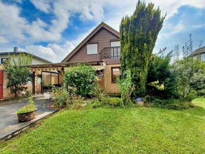 Einfamilienhaus mit Bungalow-Charakter und ausgebautem Dachgeschoss in Schmidgaden