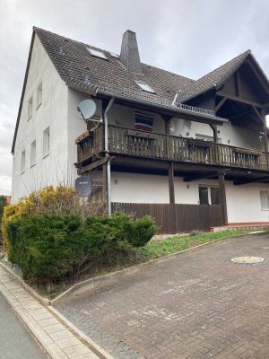 Ansprechende und gepflegte 2-Zimmer-DG-Wohnung mit Balkon und EBK in Weilmünster-Dietenhausen