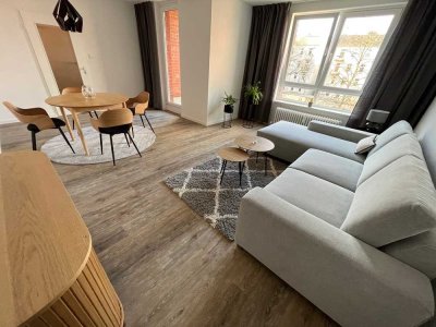 Ottensen: Möbliere und Top renovierte 2-Zimmer-Wohnung mit Balkon und Einbauküche in