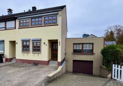 Klein. Fein. Mein... Gepflegtes Einfamilienhaus für 1, 2 oder 3! In ruhiger + zentraler Lage...